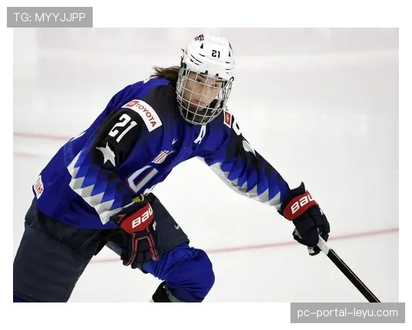 世界女子冰球锦标赛:加拿大队加时金球绝杀美国,成功卫冕 世界女子冰球锦标赛:加拿大队加时金球绝杀美国,成功卫冕